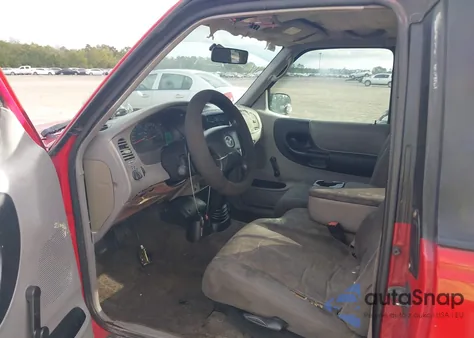 2002 Mazda B4000 Ds z USA, uszkodzony, nr VIN 4F4YR46E82TM04451